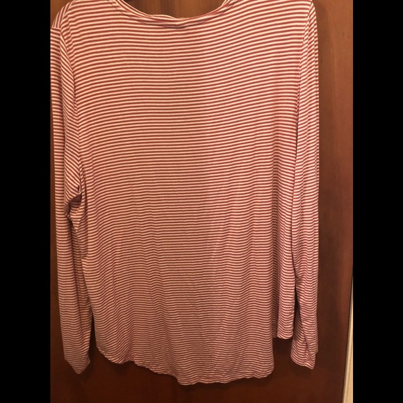 Old Navy Top - Picture 2 of 3